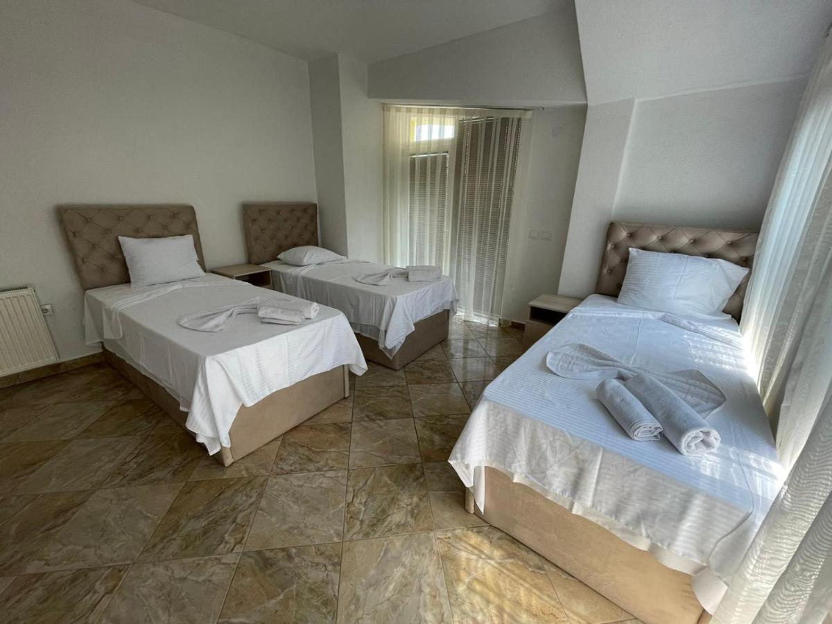Hotel Montenegro Struga Extérieur photo