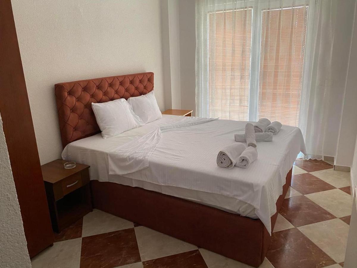 Hotel Montenegro Struga Extérieur photo