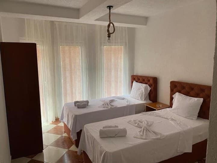 Hotel Montenegro Struga Extérieur photo